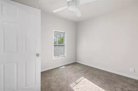 Bedroom - 2051 Dwight Ave, Flint, MI 48503 photo 4 of 6