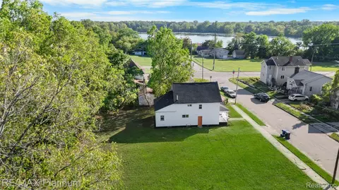 View/Area - 2051 Dwight Ave, Flint, MI 48503 photo 1 of 2