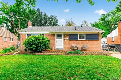 30533 Hiveley St, Westland, MI 48186