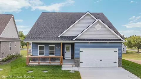 7453 Village Ct, Springfield, MI 48350