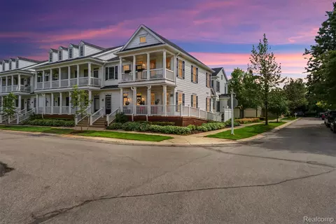 50223 Monroe St, Canton, MI 48188