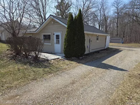 3259 N State Rd, Richfield, MI 48423