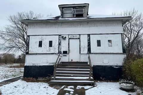 1315 Newport St, Detroit, MI 48215