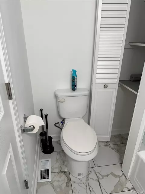 Bath - 6161 River Rd, Flushing, MI 48433 photo 3 of 3