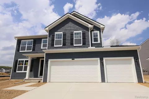 362 Hidden Riv W, Holly, MI 48442