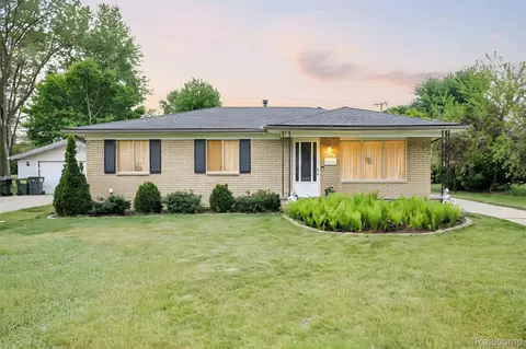 8530 Canal Rd, Sterling Heights, MI 48314