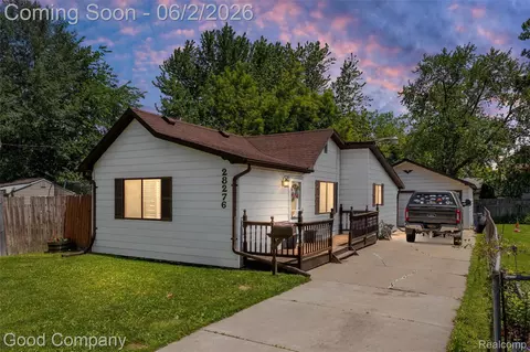 28276 Ginley St, Roseville, MI 48066