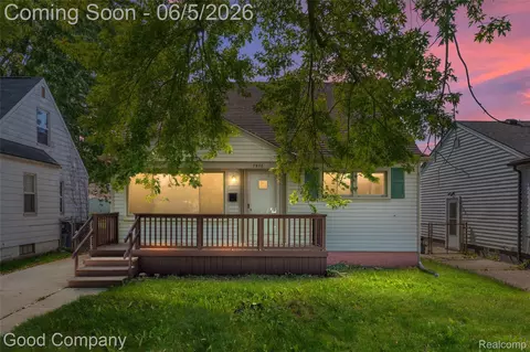 7972 Ziegler St, Taylor, MI 48180
