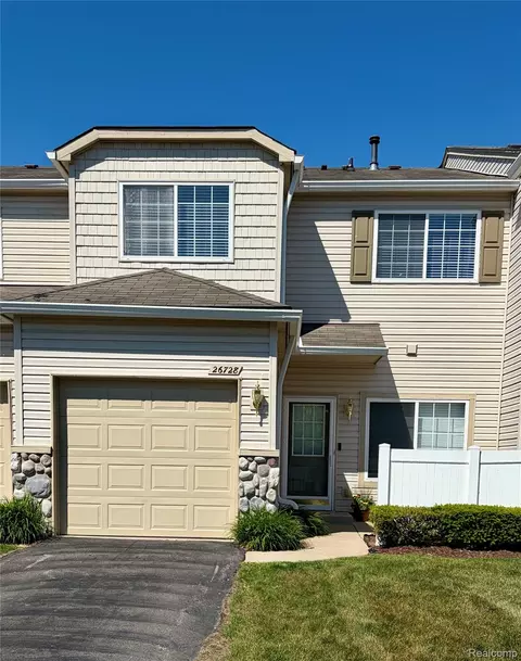 26728 Ashton Dr, Woodhaven, MI 48183