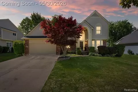 8363 Sherwood Dr, Grand Blanc, MI 48439