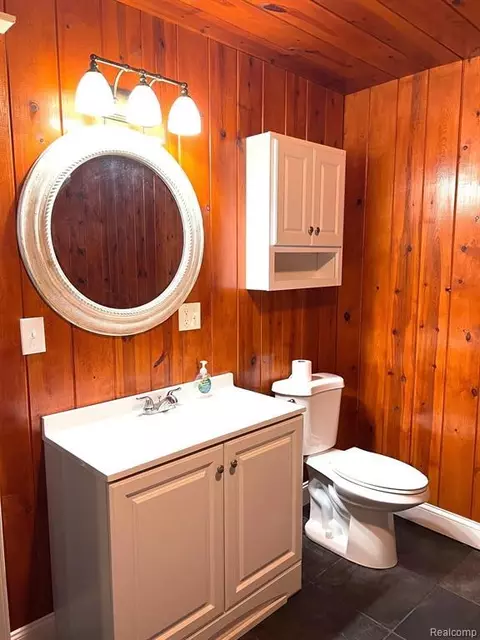 Bath - 3355 E Braden Rd, Antrim, MI 48872 photo 2 of 4