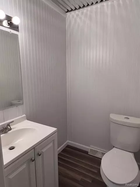 Bath - 3355 E Braden Rd, Antrim, MI 48872 photo 1 of 4