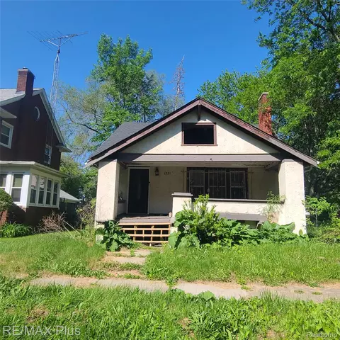 1321 Kearsley Park Blvd, Flint, MI 48506