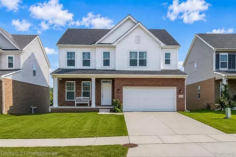 8580 Pioneer St, Washington, MI 48094