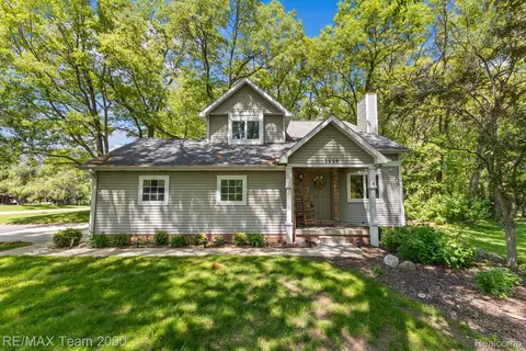 3839 Winding Pine Dr, Metamora, MI 48455