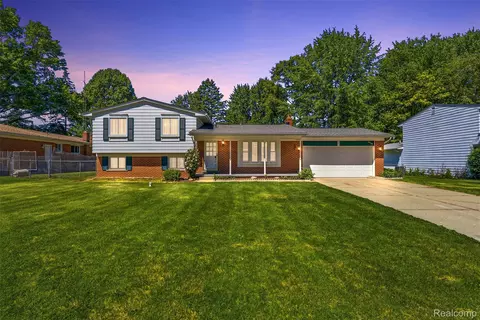 4410 Wickfield Dr, Flint, MI 48507