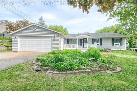 3395 Sandy Shore Dr, Metamora, MI 48455