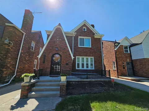 17371 Pennington Dr, Detroit, MI 48221