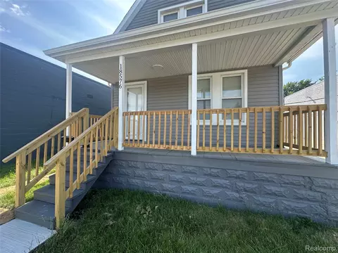 Exterior - 18576 Jefferson, Riverview, MI 48193 photo 2 of 2