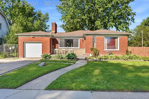 4541 Woodhall St, Detroit, MI 48224
