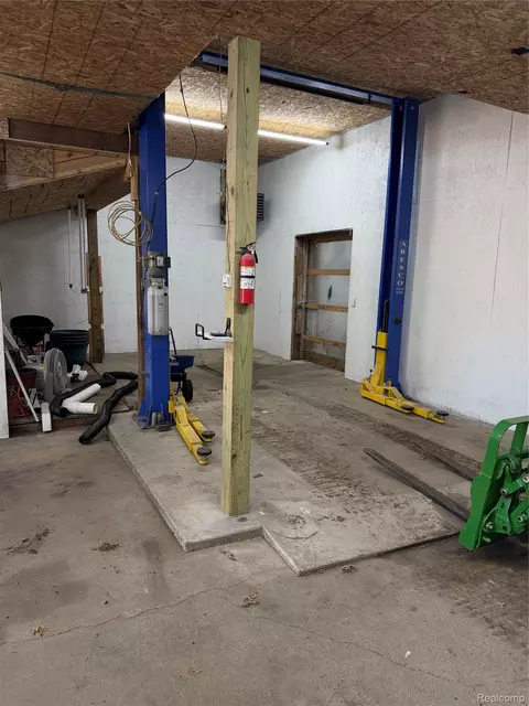 1246 House Rd, Leroy, MI 48892