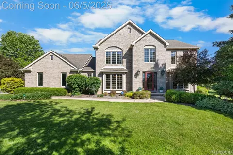 7505 Quail Ridge Dr, Webster, MI 48130