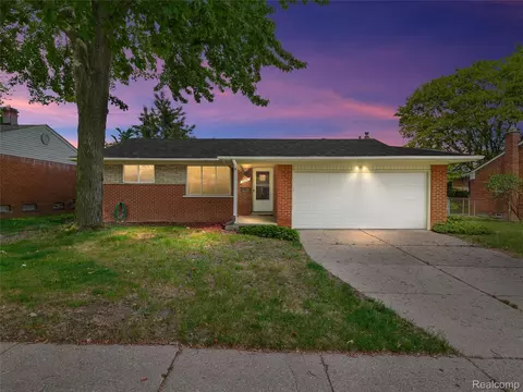 29242 Barkley St, Livonia, MI 48154