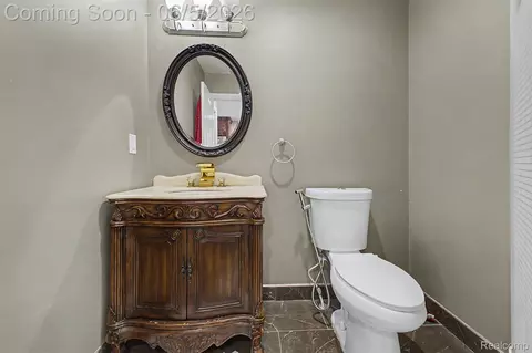 Bath - 5524 Maple St, Dearborn, MI 48126 photo 2 of 9