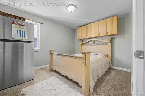 Bedroom - 5524 Maple St, Dearborn, MI 48126 photo 2 of 5
