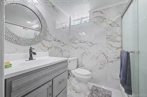 Bath - 5524 Maple St, Dearborn, MI 48126 photo 9 of 9