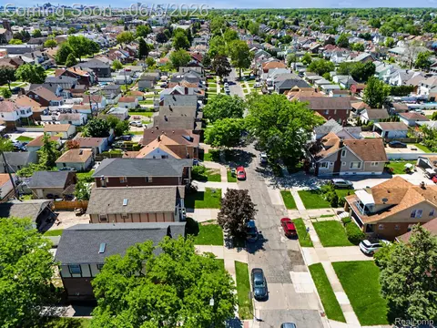View/Area - 5524 Maple St, Dearborn, MI 48126 photo 2 of 10