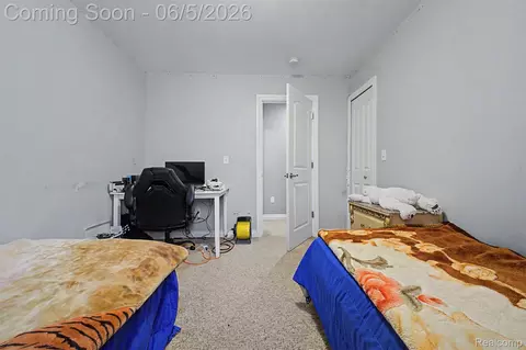 Bedroom - 5524 Maple St, Dearborn, MI 48126 photo 4 of 5