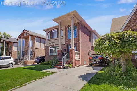 5524 Maple St, Dearborn, MI 48126