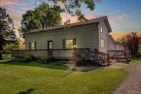 10294 Nichols Rd, Gaines, MI 48436