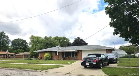 4851 Harrison St, Wayne, MI 48184 photo 2