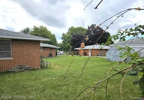 4851 Harrison St, Wayne, MI 48184 photo 8