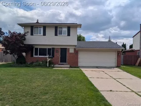 12954 Kinlock Dr, Sterling Heights, MI 48312