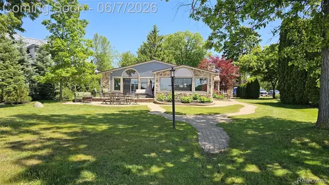 10202 Buhl, Pinckney, MI 48169