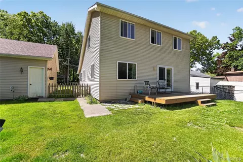 Exterior - 7166 Alpine Dr, Argentine, MI 48451 photo 4 of 8