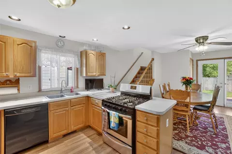 Kitchen - 7166 Alpine Dr, Argentine, MI 48451 photo 2 of 3