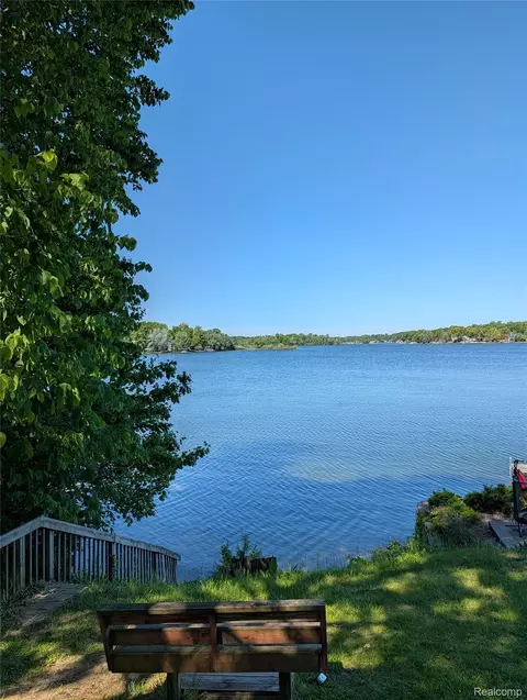 View/Area - 7166 Alpine Dr, Argentine, MI 48451 photo 1 of 9