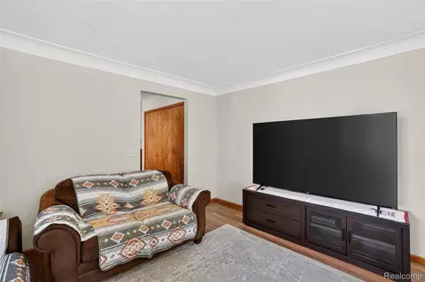 Living - 7166 Alpine Dr, Argentine, MI 48451 photo 3 of 3