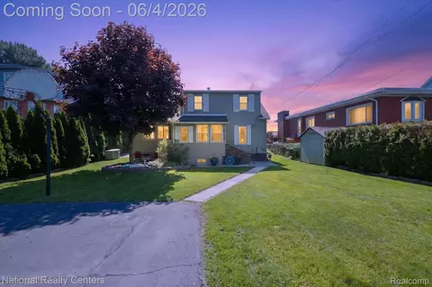 3946 Lakeshore Dr, Newport, MI 48166