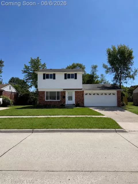 1241 Selma St, Westland, MI 48186