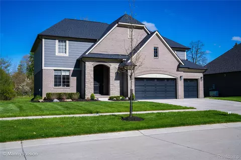 2935 Basil Dr, Rochester Hills, MI 48309