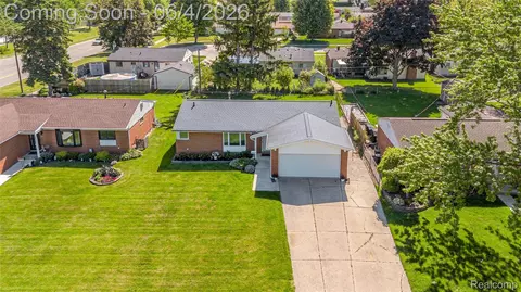 38774 Covington Dr, Sterling Heights, MI 48312