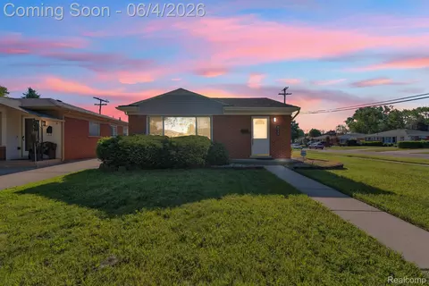 8145 Bailey St, Taylor, MI 48180