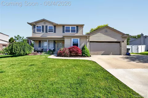 15930 Cumberland St, Riverview, MI 48193