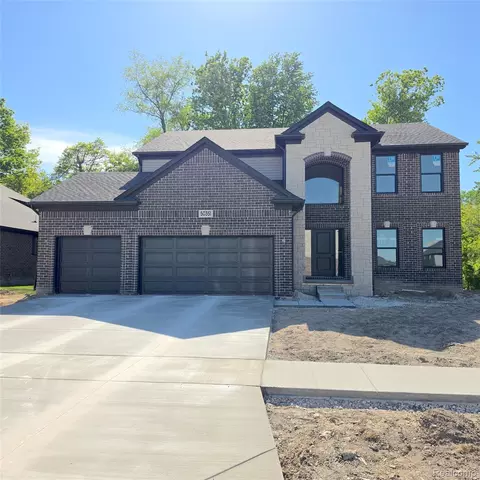 50351 Arcadia Dr, Macomb, MI 48042