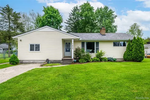 7800 Maple St, Birch Run, MI 48415